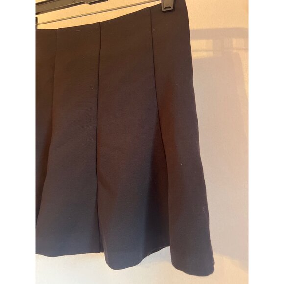 Black Pleated Mini Skirt With Side Zipper Closure By Forever 21 - Picture 2 of 6